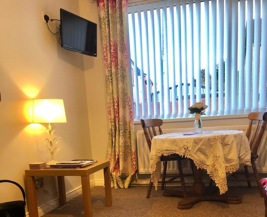 Ponderosea Cottage Free Gated Parking M1 & City Location, Wood Stove Lisburn Exterior foto